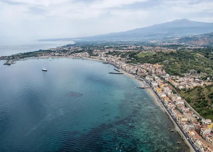 A Due Passi... Giardini Naxos
