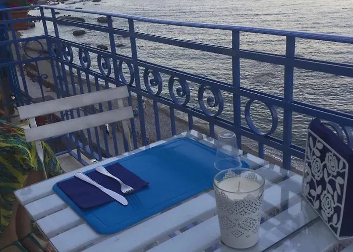 A Due Passi... * Giardini Naxos