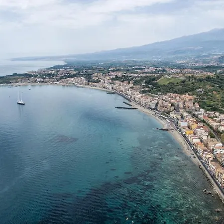 A Due Passi... 贾迪尼-纳克索斯